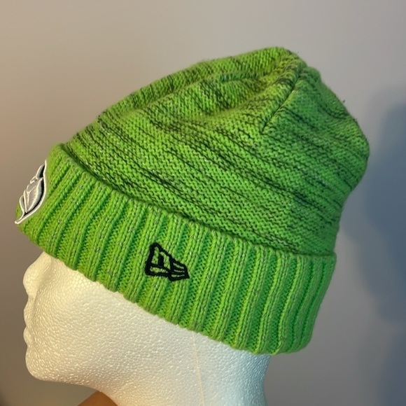 New Era Knit Rush NFL Seattle Seahawks Beanie Hat Cap Wool Blend Lining OSFM - Picture 2 of 13